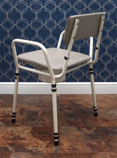 Aidapt Essex Bedside Commode – Height Adjustable with Padded Seat, 27st/170kg